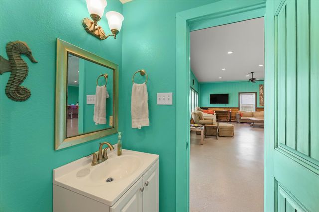 742 Bay Drive, Palacios, TX 77465