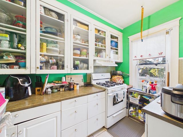 311-313 Hawthorn St, New Bedford, MA 02740