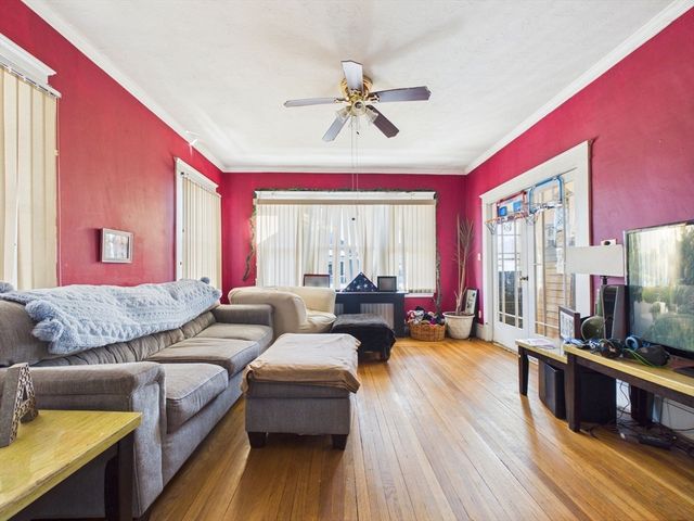 311-313 Hawthorn St, New Bedford, MA 02740