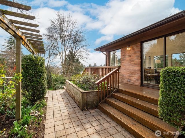 2533 NE 83rd Street, Seattle, WA 98115