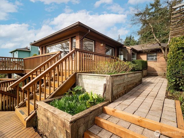 2533 NE 83rd Street, Seattle, WA 98115