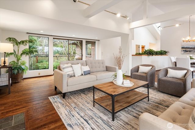 2533 NE 83rd Street, Seattle, WA 98115