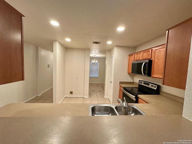 9414 Ingleton, San Antonio, TX 78245