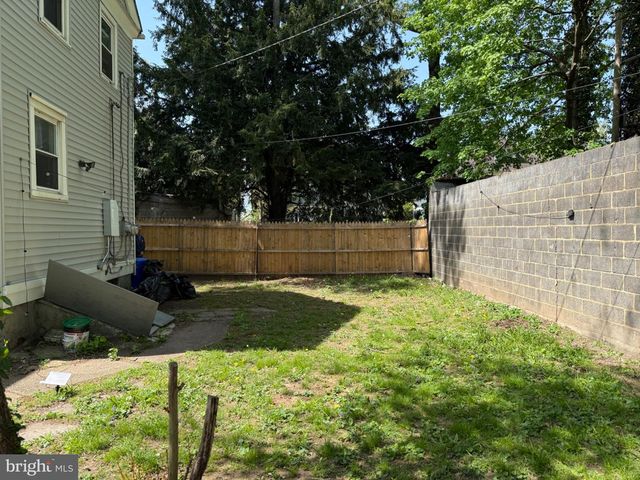 34 CUMBERLAND AVE, Trenton, NJ 08618