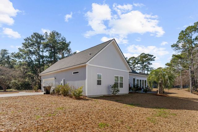 2551 Wedgefield Rd., Georgetown, SC 29440