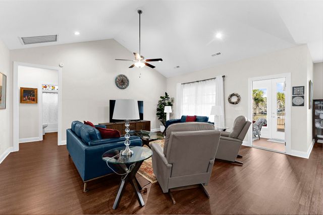 2551 Wedgefield Rd., Georgetown, SC 29440