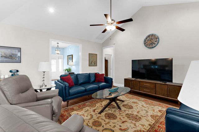 2551 Wedgefield Rd., Georgetown, SC 29440