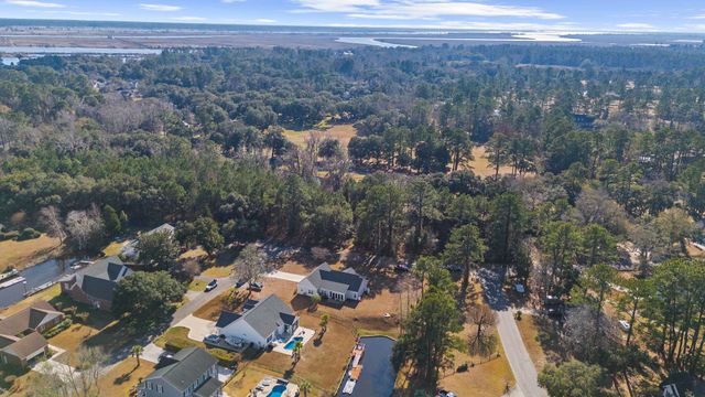 2551 Wedgefield Rd., Georgetown, SC 29440