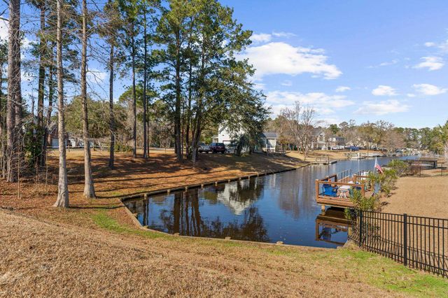 2551 Wedgefield Rd., Georgetown, SC 29440
