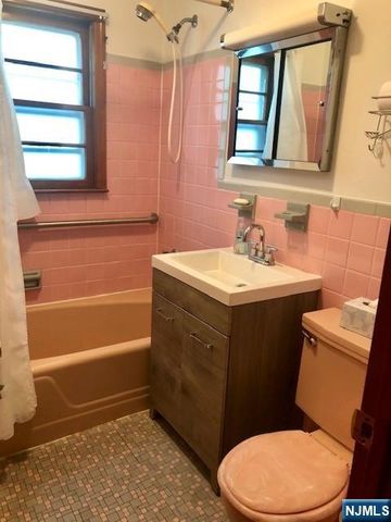 9114 Smith Avenue, North Bergen, NJ 07047