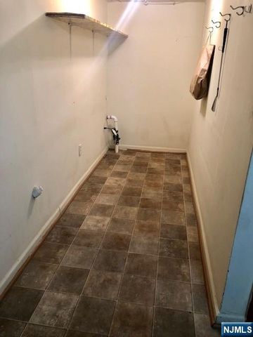 9114 Smith Avenue, North Bergen, NJ 07047