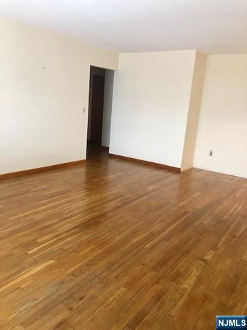 9114 Smith Avenue, North Bergen, NJ 07047