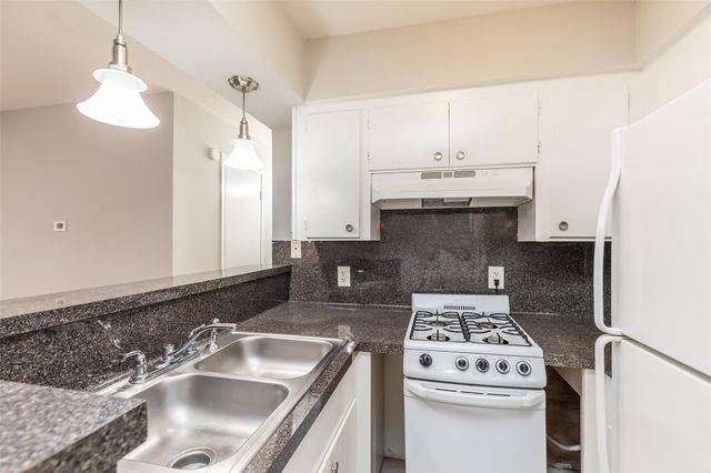 425 Emerson Street 13, Houston, TX 77006