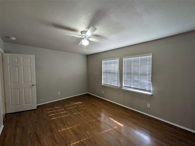 9575 Gonzales Drive, Dallas, TX 75227