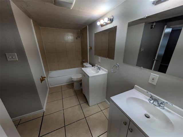 9575 Gonzales Drive, Dallas, TX 75227