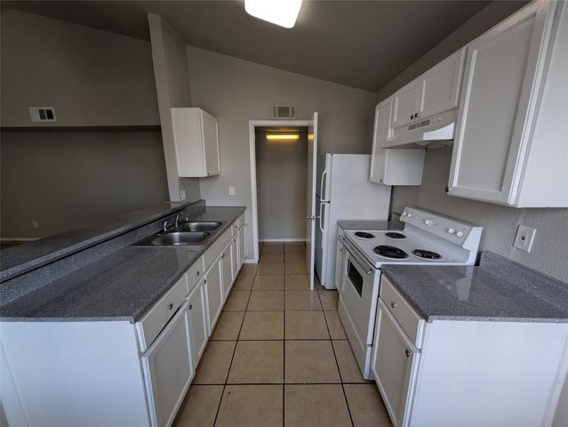 9575 Gonzales Drive, Dallas, TX 75227