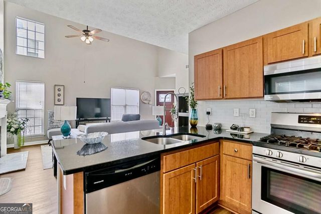2505 Thorngate Drive, Acworth, GA 30101
