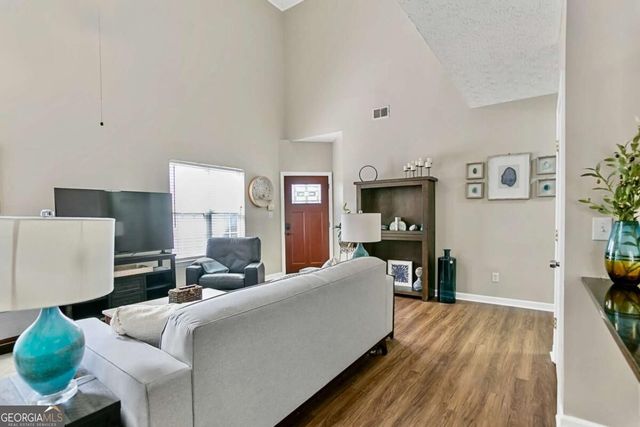 2505 Thorngate Drive, Acworth, GA 30101
