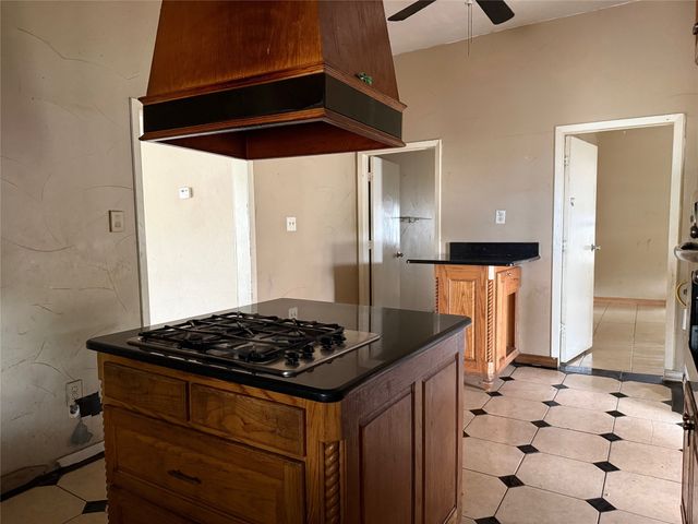 3300 N Pecan Street, Fort Worth, TX 76106