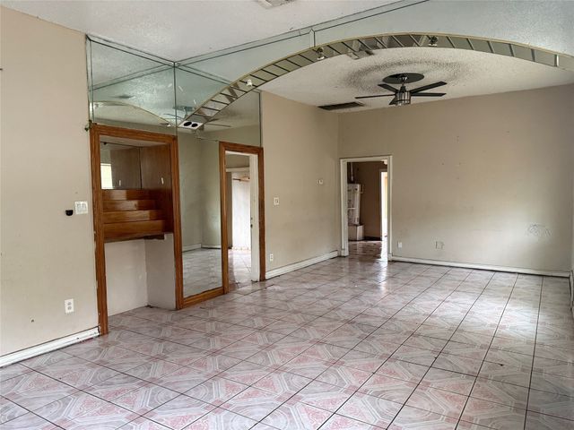 3300 N Pecan Street, Fort Worth, TX 76106
