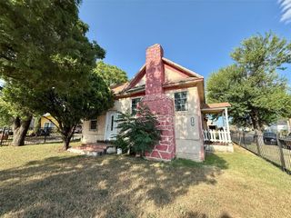 3300 N Pecan Street, Fort Worth, TX 76106
