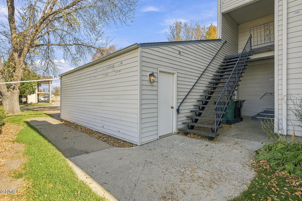 105 Boise Avenue, Bismarck, ND 58504 photo 4