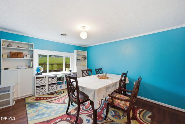 417 Mount Area Drive, Bristol, TN 37620