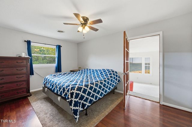 417 Mount Area Drive, Bristol, TN 37620