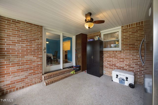 417 Mount Area Drive, Bristol, TN 37620