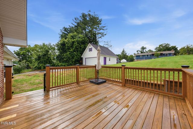 417 Mount Area Drive, Bristol, TN 37620