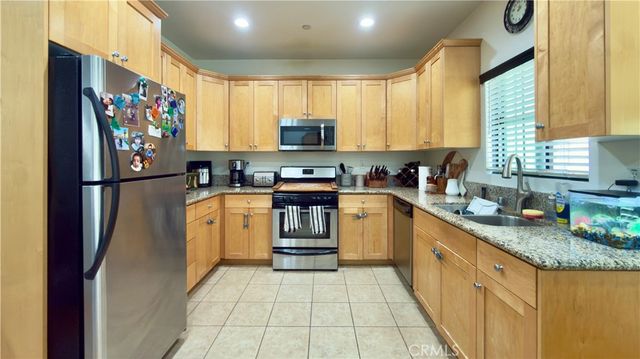 1075 N Maclay 14, San Fernando, CA 91340