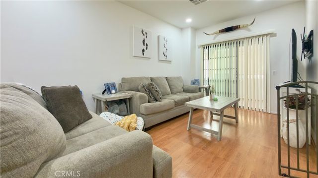 1075 N Maclay 14, San Fernando, CA 91340