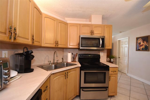2175 NE 56th St 208, Fort Lauderdale, FL 33308