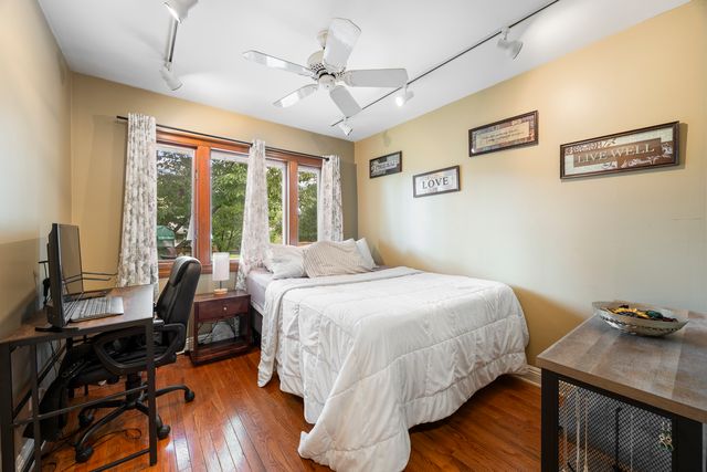 532 Landmeier Road, Elk Grove Village, IL 60007