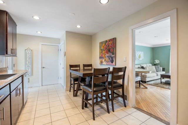 532 Landmeier Road, Elk Grove Village, IL 60007