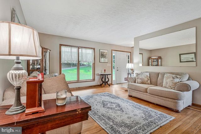 200 M F BOWEN RD, Huntingtown, MD 20639