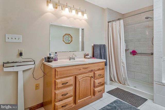 200 M F BOWEN RD, Huntingtown, MD 20639