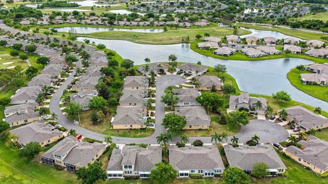 1007 CHELSEA GREENS COURT 36, Sun City Center, FL 33573