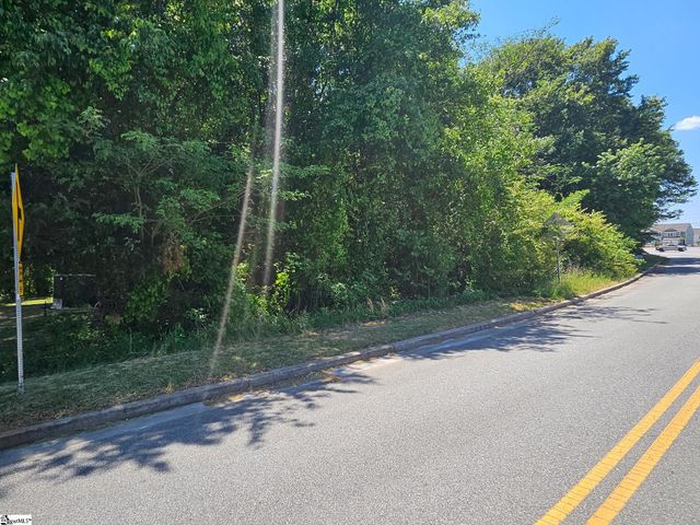 7411 Burdine Drive, Greenville, SC 29617