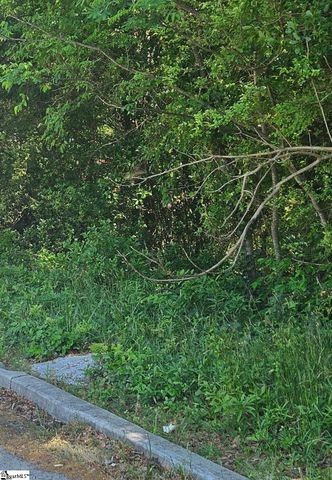 7411 Burdine Drive, Greenville, SC 29617