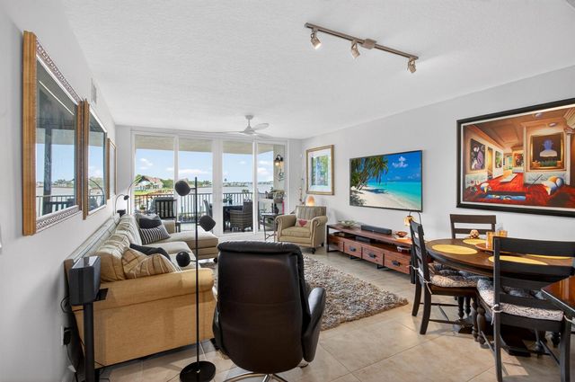 2700 S Federal Highway 203, Boynton Beach, FL 33435