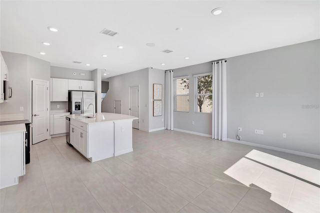 2596 PENGUIN BOULEVARD, Davenport, FL 33837