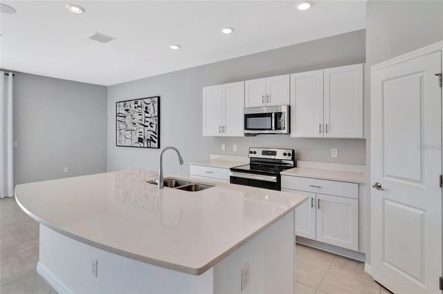 2596 PENGUIN BOULEVARD, Davenport, FL 33837