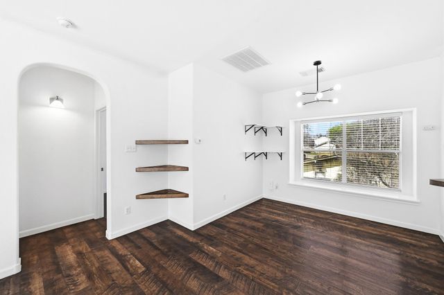 2821 Saville LOOP 21C, Austin, TX 78741