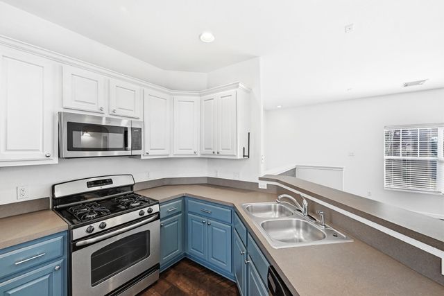 2821 Saville LOOP 21C, Austin, TX 78741