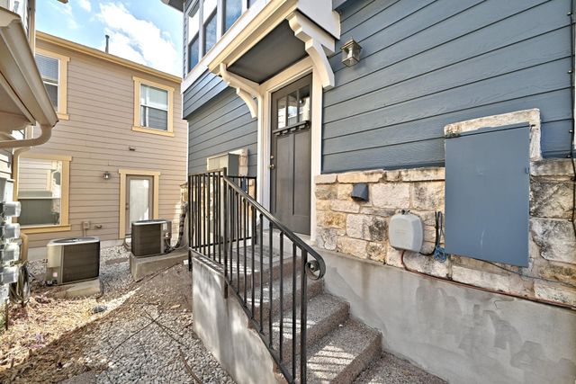 2821 Saville LOOP 21C, Austin, TX 78741