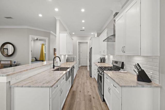 305 Sweet Basil Lane, Niceville, FL 32578