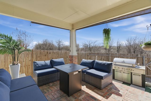 9469 Fox Hill, Fort Worth, TX 76131