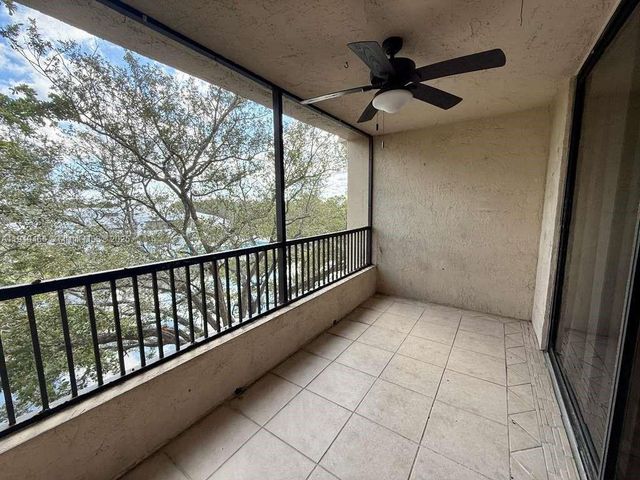 100 NW 76th Ave 404-2, Plantation, FL 33324