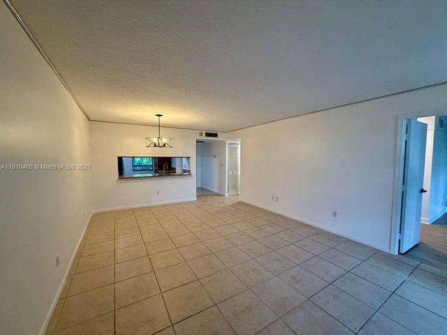 100 NW 76th Ave 404-2, Plantation, FL 33324